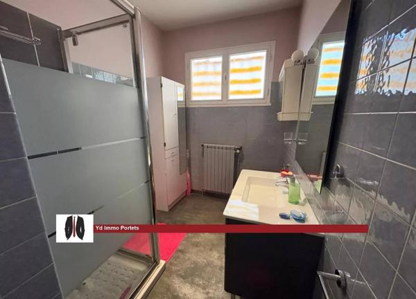 Maison familiale de 125 m² avec sous-sol et beau terrain à Podensac
