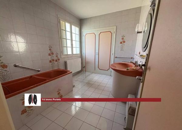 Maison familiale de 125 m² avec sous-sol et beau terrain à Podensac