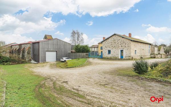 Maison à vendre    6 pièces • 320 m2 Crépy-en-Valois