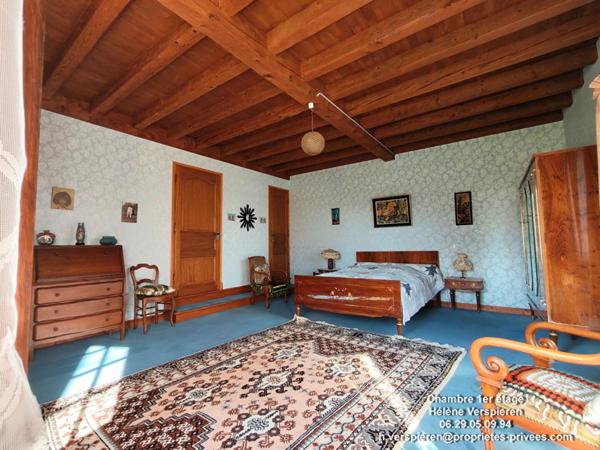 Maison Belves 8 pièce(s) 181 m2 terrain de 9017 m2