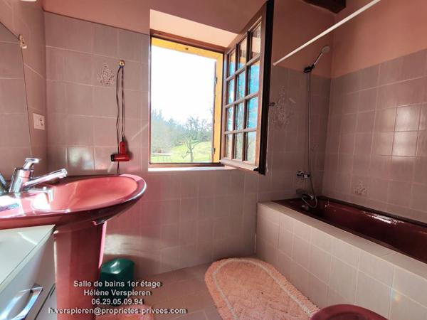 Maison Belves 8 pièce(s) 181 m2 terrain de 9017 m2