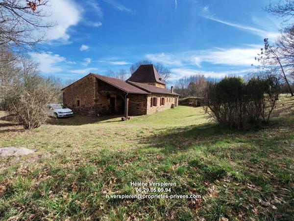 Maison Belves 8 pièce(s) 181 m2 terrain de 9017 m2