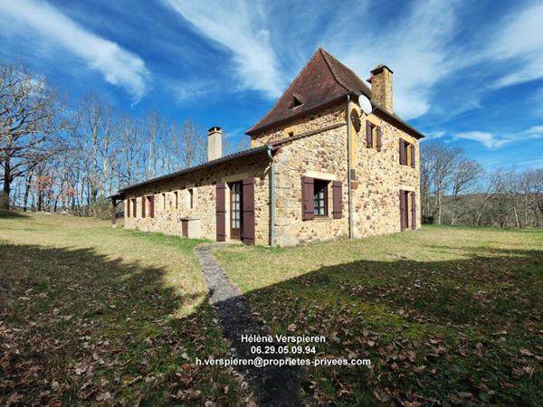 Maison Belves 8 pièce(s) 181 m2 terrain de 9017 m2