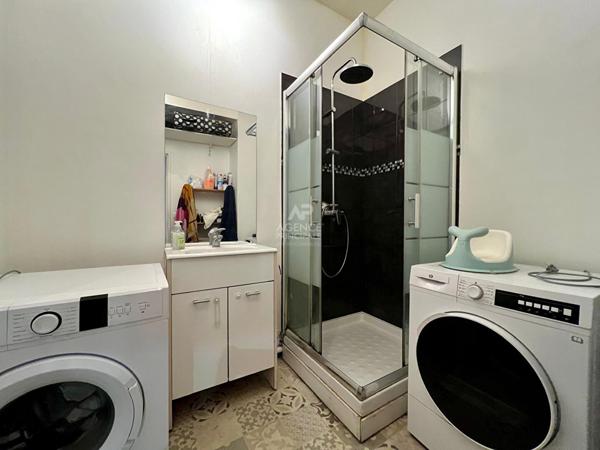 Appartement 3 pièce(s) 58 m² €212 000 ** - Référence 850