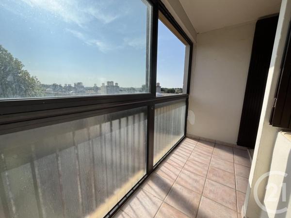 Appartement T4 à vendre  4 pièces - 73,40 m2 ARLES - 13