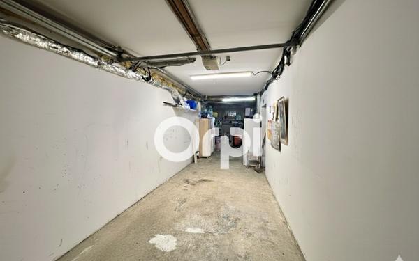 Immeuble à vendre    5 pièces • 237 m2 Saint-Martin-Boulogne