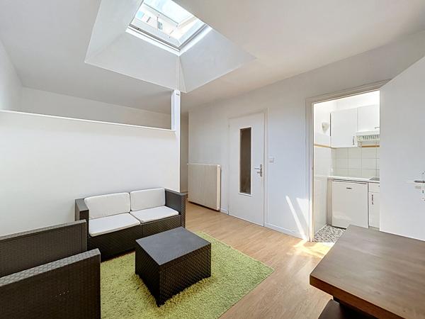studio meublé Aix Les Bains 1 pièce 25.6 m²  emplacement stratégique au coeur de ville idéal  investisseur ou 1er achat