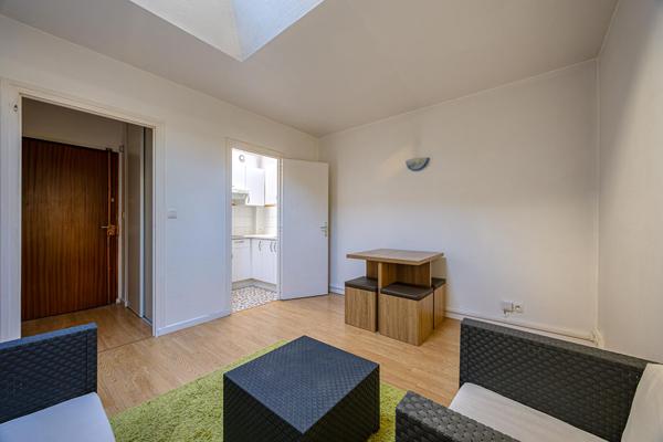 studio meublé Aix Les Bains 1 pièce 25.6 m²  emplacement stratégique au coeur de ville idéal  investisseur ou 1er achat