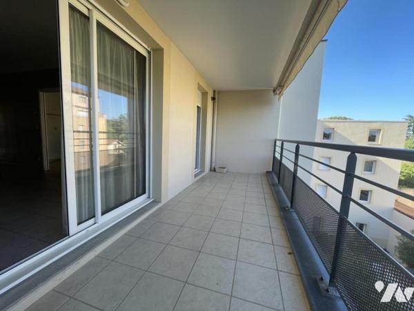 BEAU 3 PIECES AVEC TERRASSE ET GARAGE