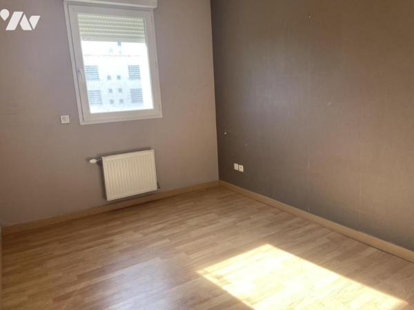 BEAU 3 PIECES AVEC TERRASSE ET GARAGE