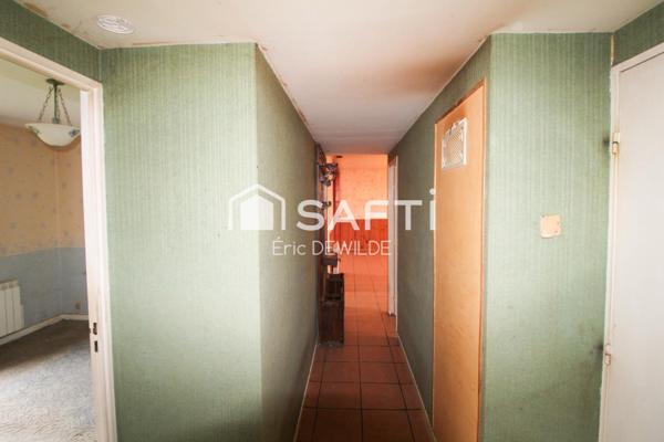 Maison 104 m2 hab, centre, 1700 m2 terrain, RARE à Isigny-le-Buat !