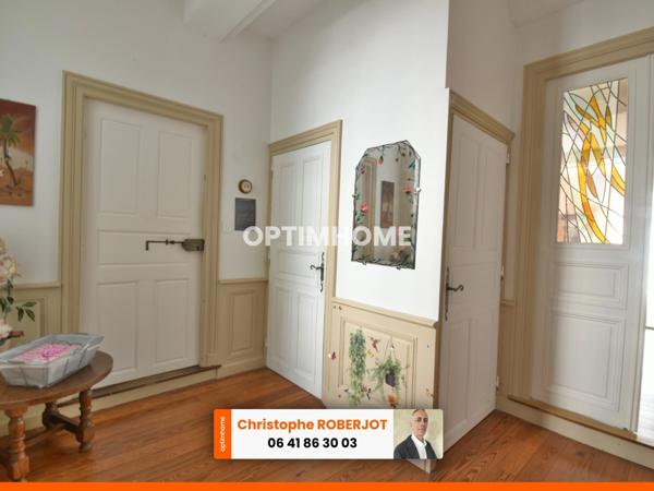 Appartement d'exception de 6 pièces avec cheminée au cœur de Chalon sur Saône en exclusivité