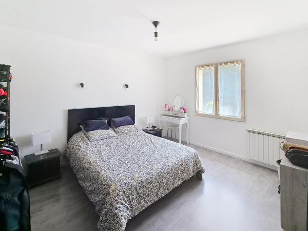 Maison familiale de 190 m² avec terrain constructible et divisible de 1 016 m²