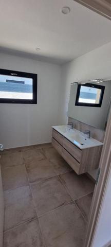 Villa Capestang 4 pièce(s) 109 m2 avec piscine sur 400 m² de terrain