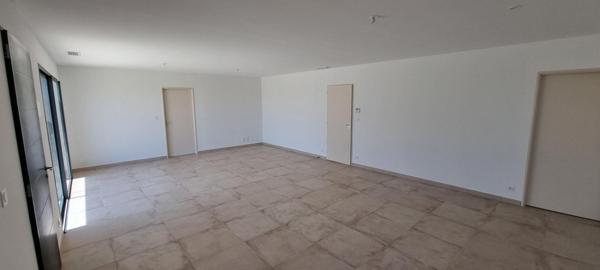 Villa Capestang 4 pièce(s) 109 m2 avec piscine sur 400 m² de terrain