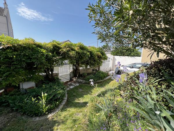 MAISON 3 CHAMBRES - GARAGE