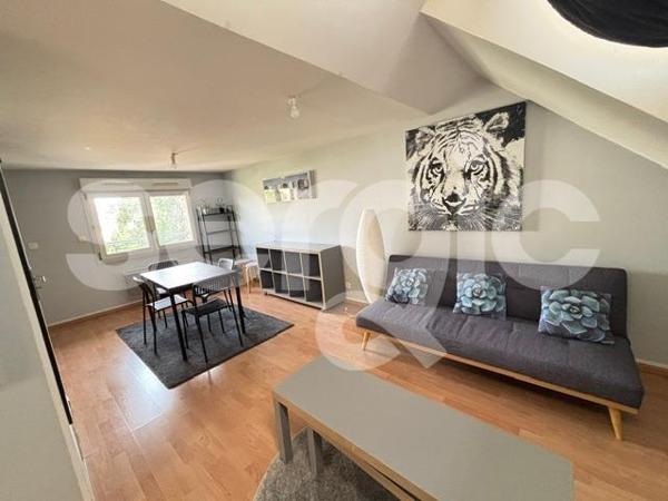 Location 2 Pieces 25 80080 Amiens 25 1689 01 0004