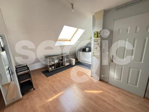 Location 2 Pieces 25 80080 Amiens 25 1689 01 0004