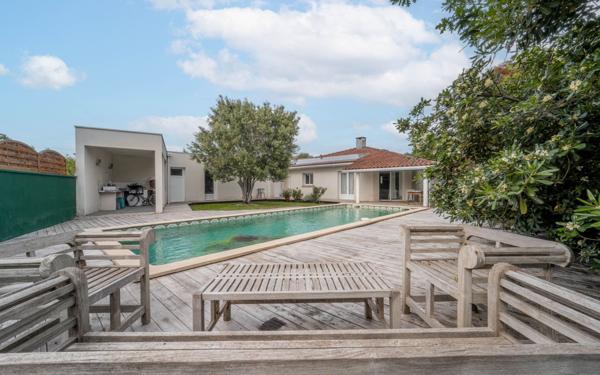 Maison à vendre    7 pièces •  Biscarrosse