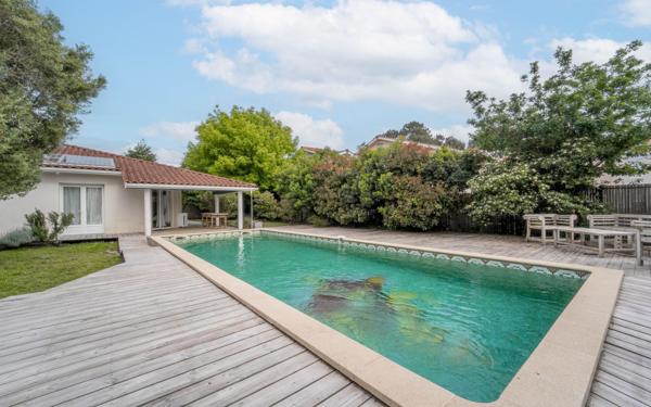 Maison à vendre    7 pièces •  Biscarrosse