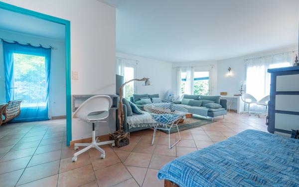 Maison à vendre    7 pièces •  Biscarrosse