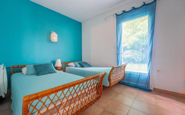 Maison à vendre    7 pièces •  Biscarrosse