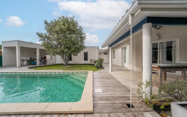 Maison à vendre    7 pièces •  Biscarrosse