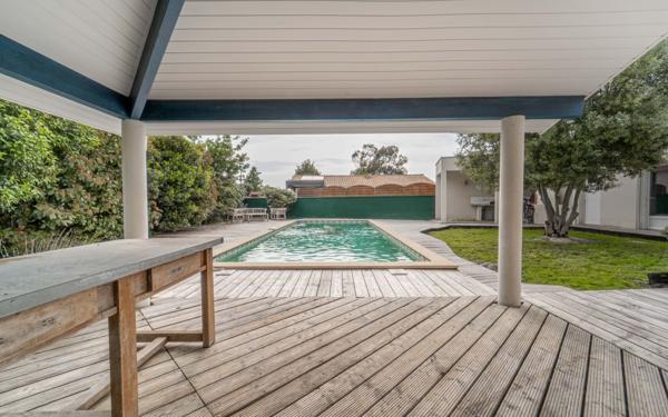 Maison à vendre    7 pièces •  Biscarrosse
