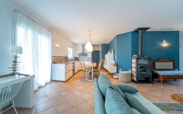Maison à vendre    7 pièces •  Biscarrosse
