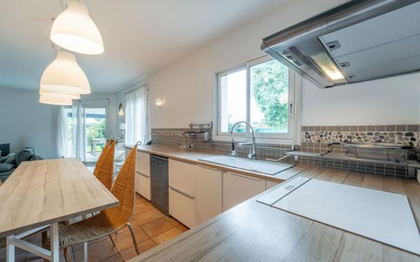 Maison à vendre    7 pièces •  Biscarrosse