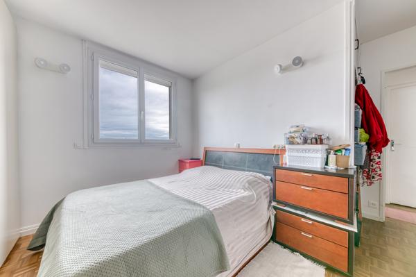 GRAND T3 DE 74 M² – LIMITE LYON 5 / TASSIN / POINT DU JOUR