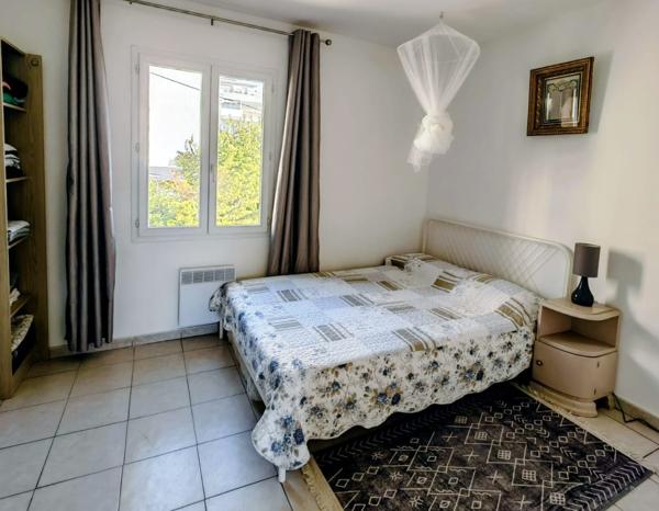 Maison de ville 60m² balcon/cave 28m²/pkg securisée