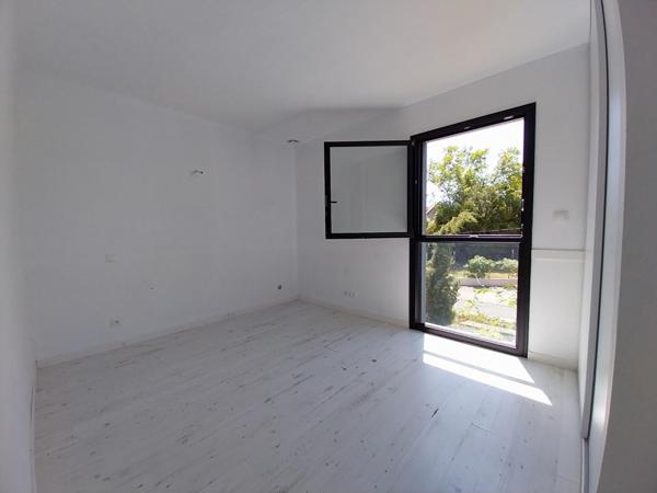 Montamisé - maison 7 pièces - 230 m2