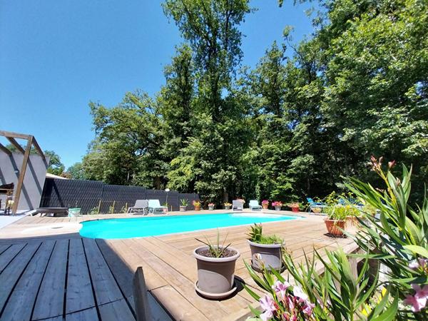 Montamisé - maison 7 pièces - 230 m2