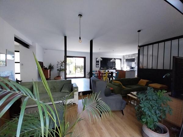 Montamisé - maison 7 pièces - 230 m2