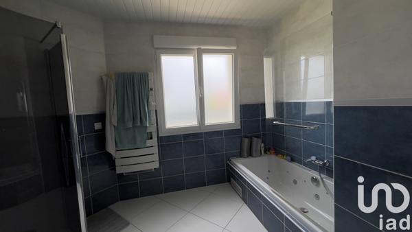 Maison à vendre 8 pièces 143 m² Lavau