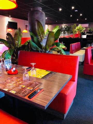 33560 SAINTE EULALIE, Zone artisanale - Restaurant 280 m² avec parking privé