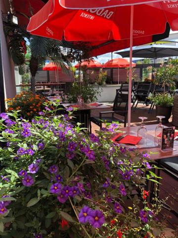 33560 SAINTE EULALIE, Zone artisanale - Restaurant 280 m² avec parking privé