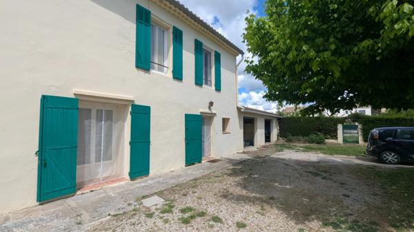 SALON-DE-PROVENCE (13) | Mas provençal composé de deux logements sur un terrain de 1000 m²