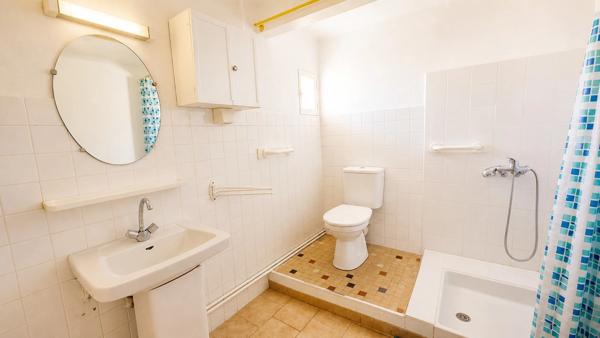 SALON-DE-PROVENCE (13) | Mas provençal composé de deux logements sur un terrain de 1000 m²