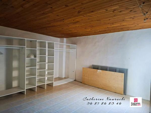 MAISON DE VILLAGE AVEC LOCAL COMMERCIAL DE 158 m²