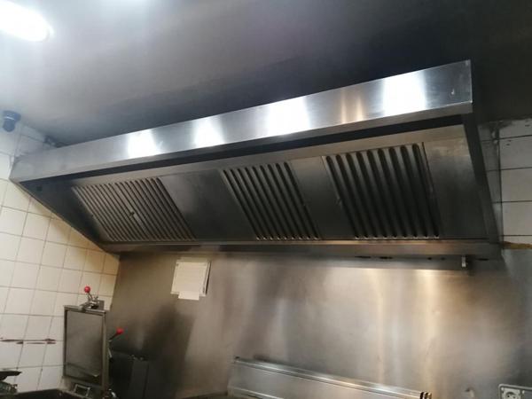 93100 MONTREUIL : RESTAURATION RAPIDE 30 COUVERTS, TERRASSE 38 PLACES