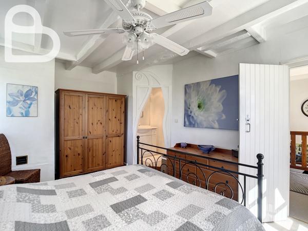 Montaigu-de-Quercy (82150) Maison quercynoise avec piscine et dépendances à Montaigu de Quercy