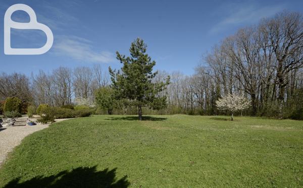 Montaigu-de-Quercy (82150) Maison quercynoise avec piscine et dépendances à Montaigu de Quercy