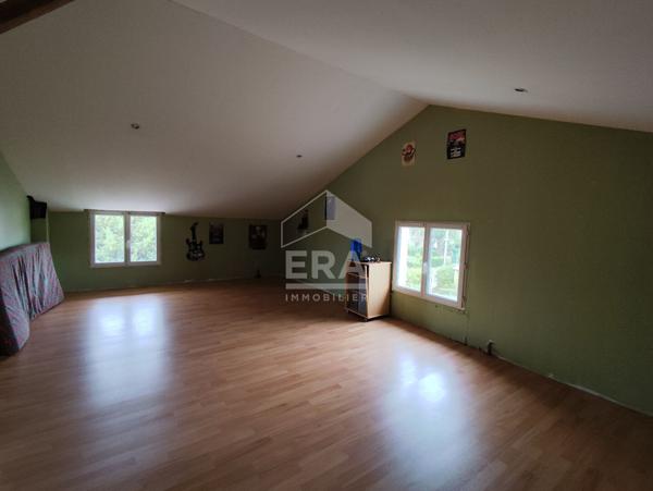 Maison 127 m², jardin 1138m² et garage - Champagne-Mouton (16)