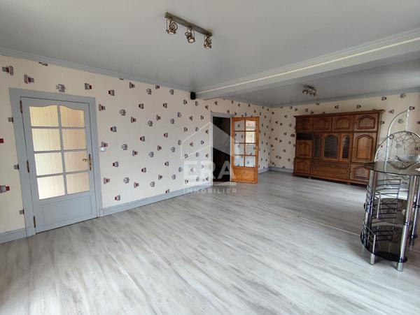 Maison 127 m², jardin 1138m² et garage - Champagne-Mouton (16)