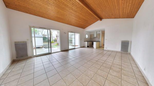 Maison de 2010, côté bassin Betey-Mauret