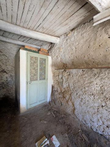 Maison de village à restaurer sur Saint Martin De Bromes 90 m2