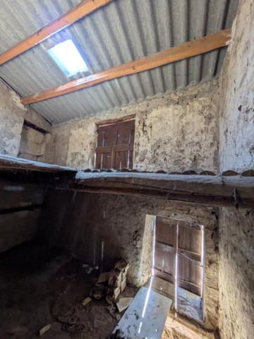 Maison de village à restaurer sur Saint Martin De Bromes 90 m2