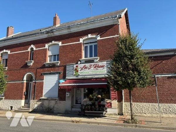 Ensemble immobilier à vendre à ROISEL